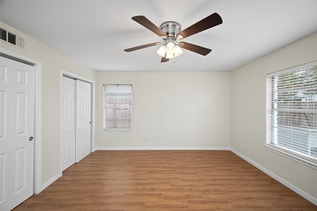 Building Photo - 3835 Tartan Ln