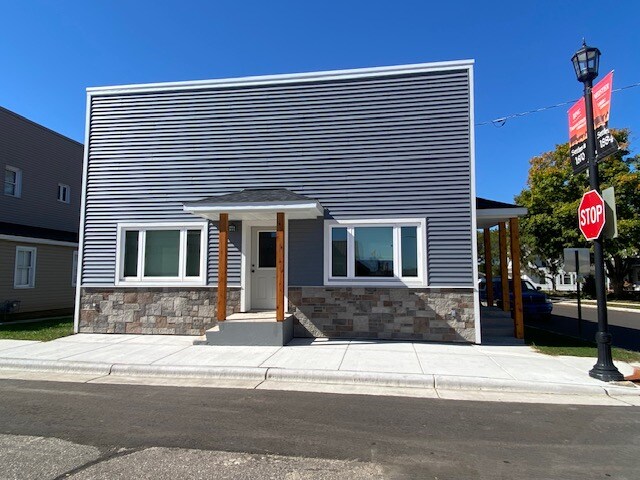 Primary Photo - 920 Alma Ave