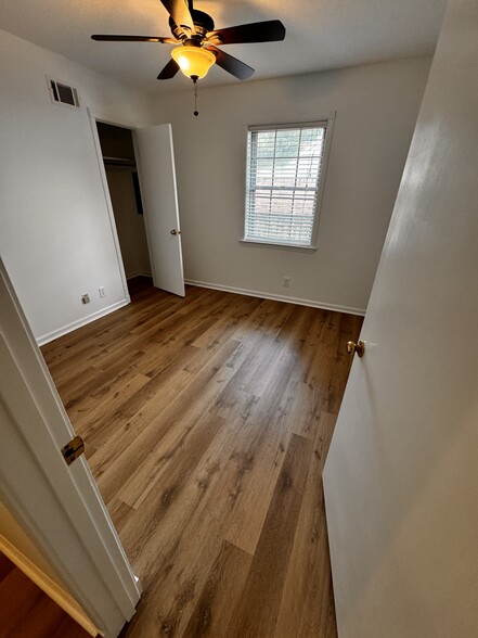 Building Photo - 5427 Shirlington Ave