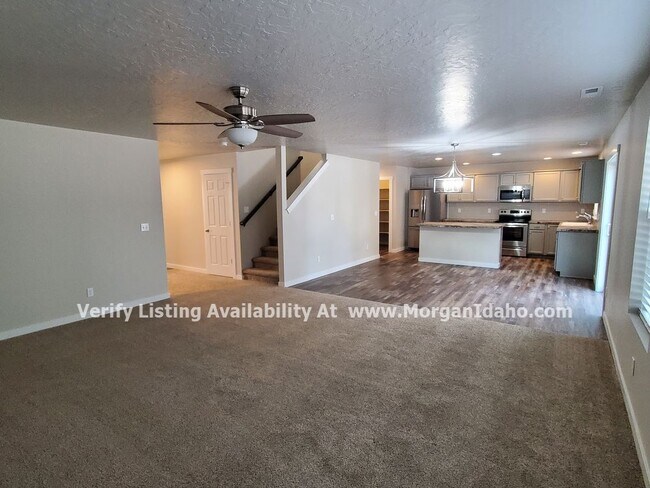 Building Photo - 10082 W Campville St