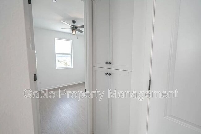Building Photo - 28818 1/2 Saddle Cir