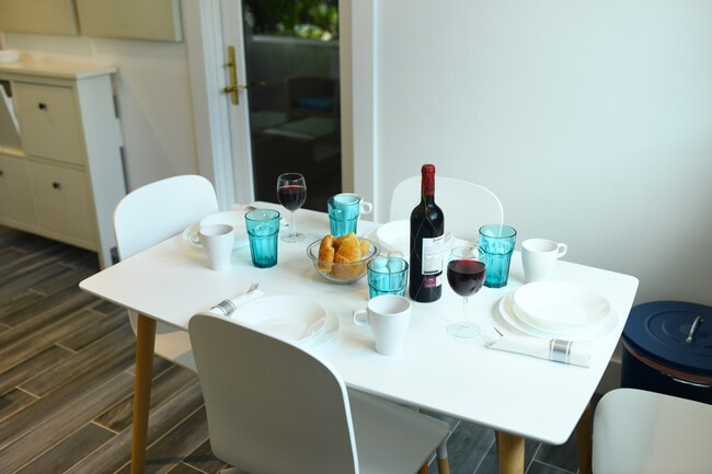 Building Photo - PR 02