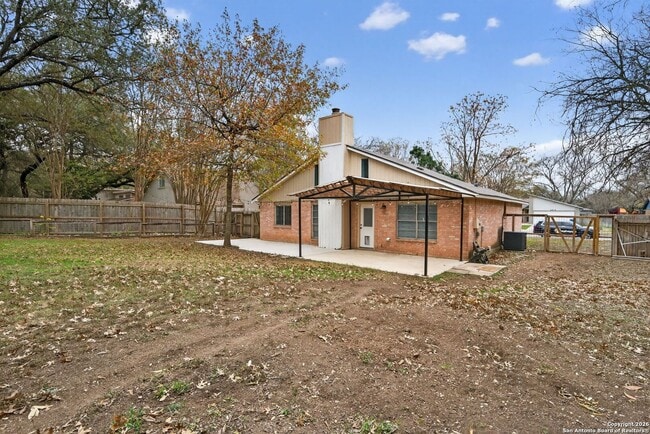 Building Photo - 2415 Moss Terrace