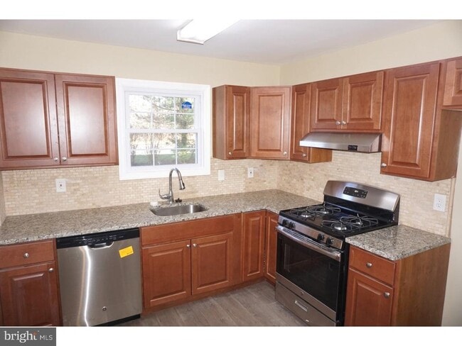 Building Photo - 509 Steeplechase Ct