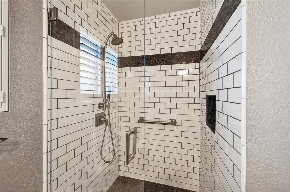 Building Photo - 7875 Canyon Meadow Cir