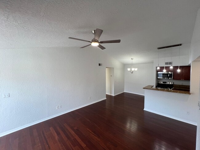 Building Photo - 5168 Conroy Rd