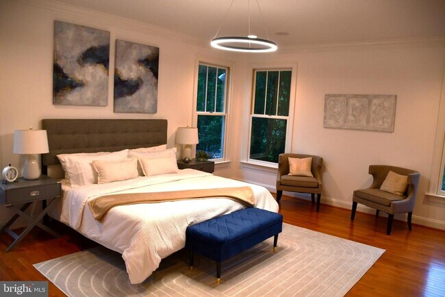 Building Photo - 5127 Cathedral Ave NW