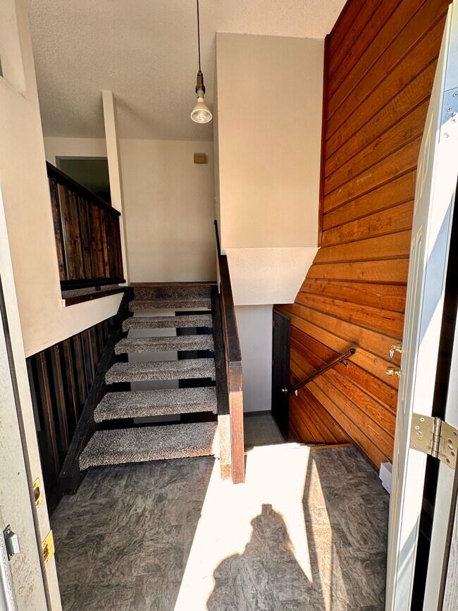 Split level entry - 13409 E 8th Ave
