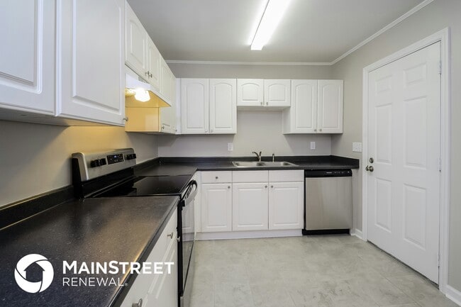 Building Photo - 108 8th Pl