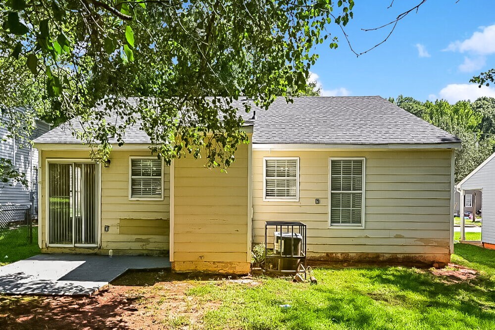 Building Photo - 68 Hampton Oaks Dr