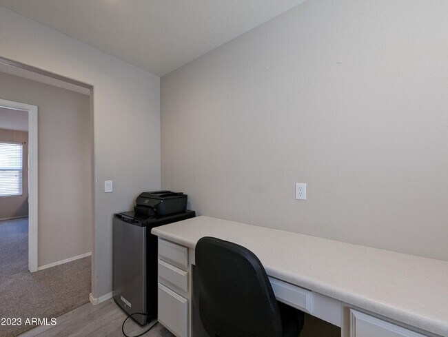Building Photo - 1253 N 166th Ave