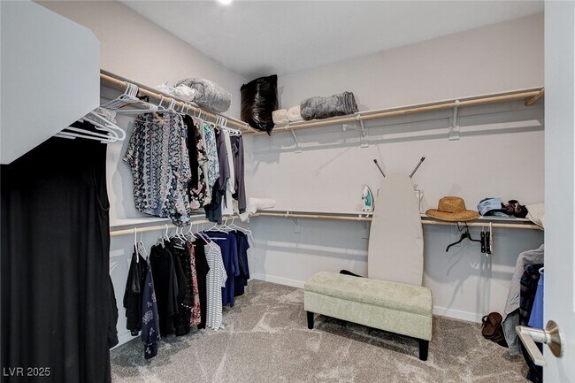 Building Photo - 871 Benning St