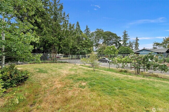 Building Photo - 11807 96th Ave SW