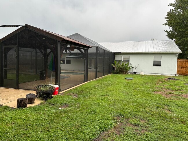 Building Photo - 2230 SE Dill Ln