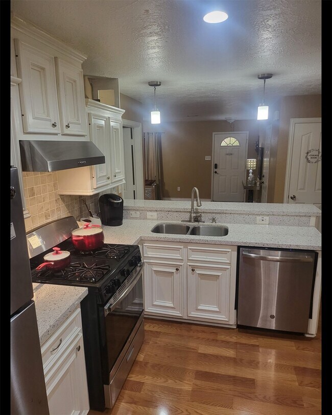 Building Photo - 5515 Bear Paw Cir