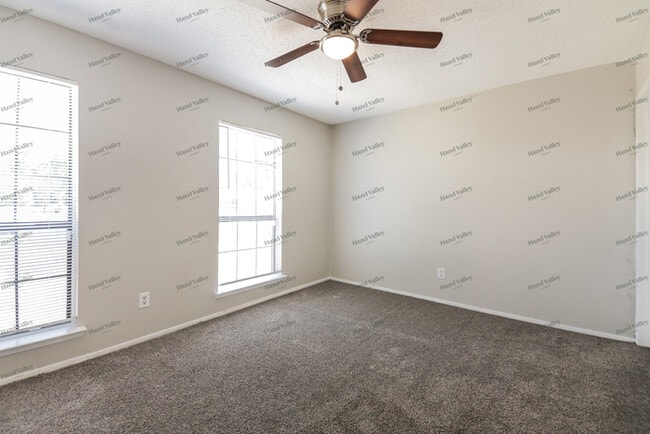 Building Photo - 1705 Allentown Dr