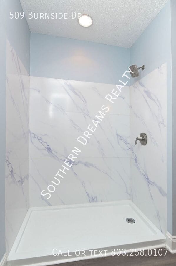 Building Photo - 509 Burnside Dr