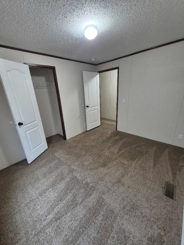 Building Photo - 201 Chamberlin Dr