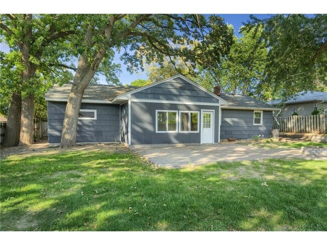 Building Photo - 2586 Martin Way