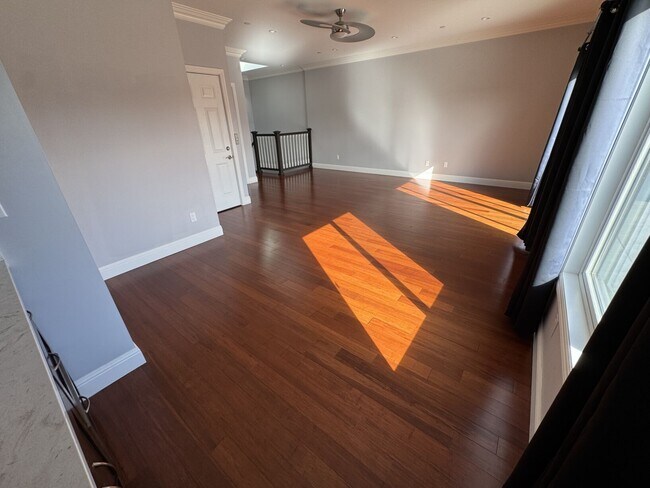 Building Photo - 1334 Anza St