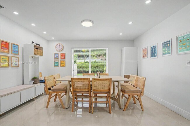 Building Photo - 7230 SW 104th St