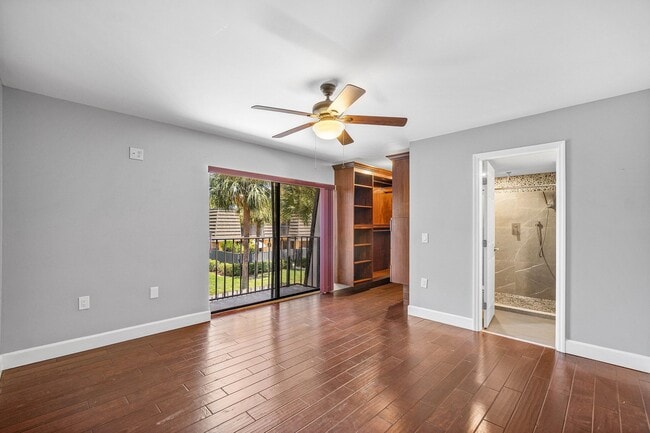 Building Photo - 624 6th Way