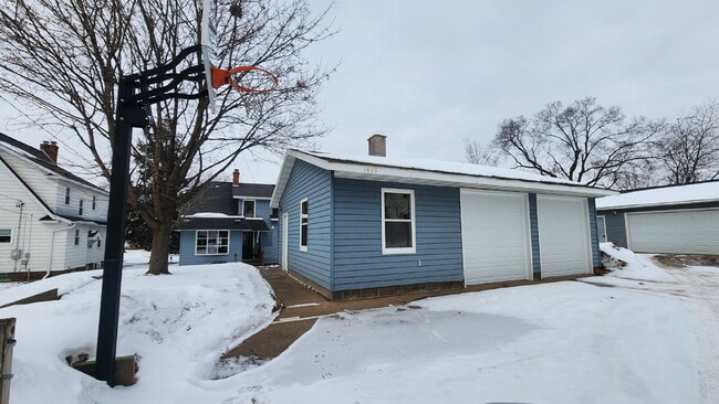Building Photo - 4-Bedroom, 2 Bathroom Easthill Home with Bonus Room, Finished Lower Level, and Garage