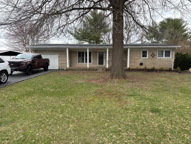 Primary Photo - 3333 Acacia Ave