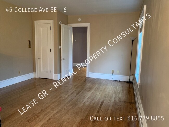 Building Photo - Heritage Hill! Cute One Bedroom Apartment ...