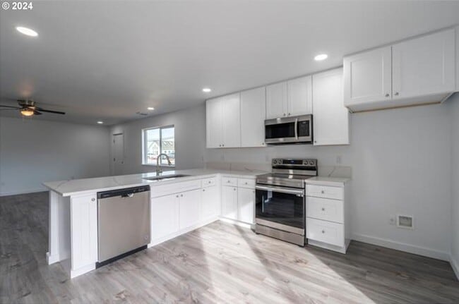 Building Photo - 2166