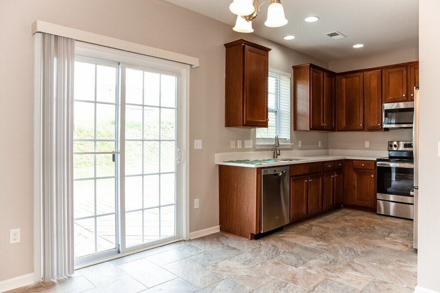 Building Photo - 912 Old Forester Ln
