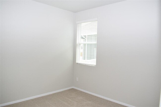 Building Photo - 117 Keltic Dr