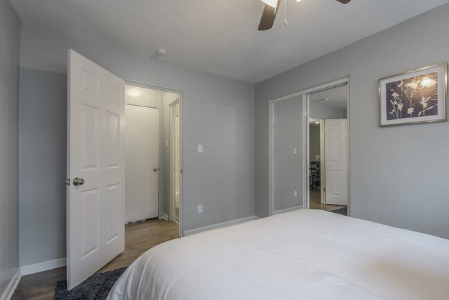 Building Photo - 4108 Clark Ave