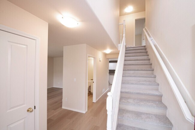 Building Photo - 5423 Cape Seville Dr