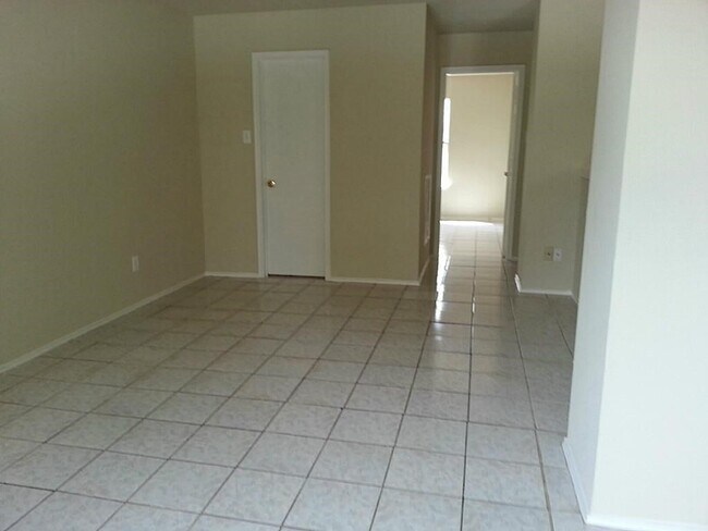 Building Photo - 6719 Lower Arrow Dr