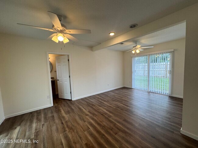 Building Photo - 5292 Julington Creek Rd