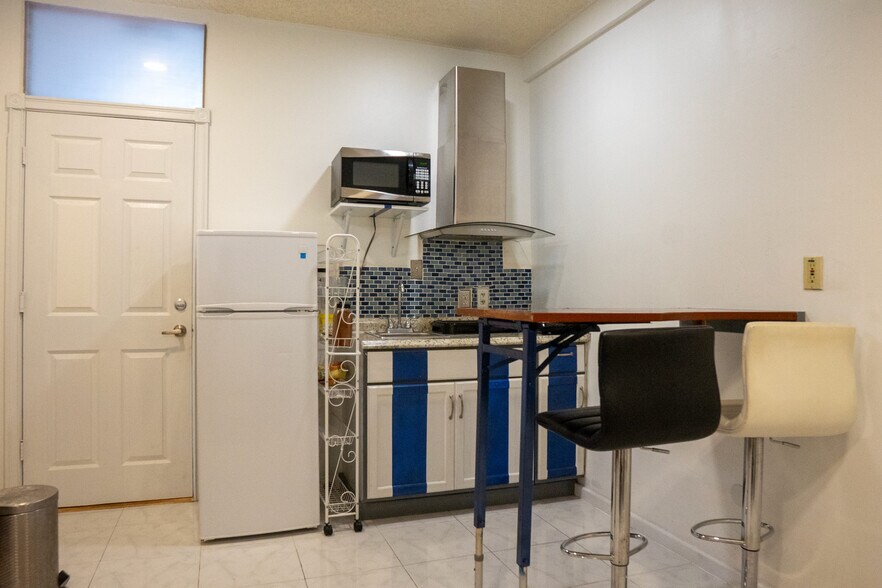 Building Photo - 11262 SW 159th Pl