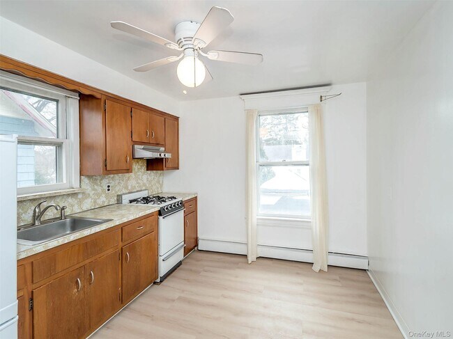 Building Photo - 177 Franklin Ave