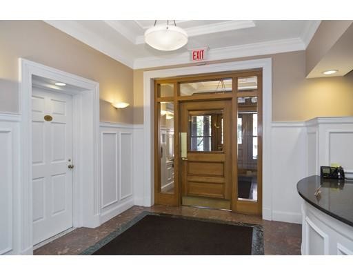 Building Photo - 416 Marlborough St
