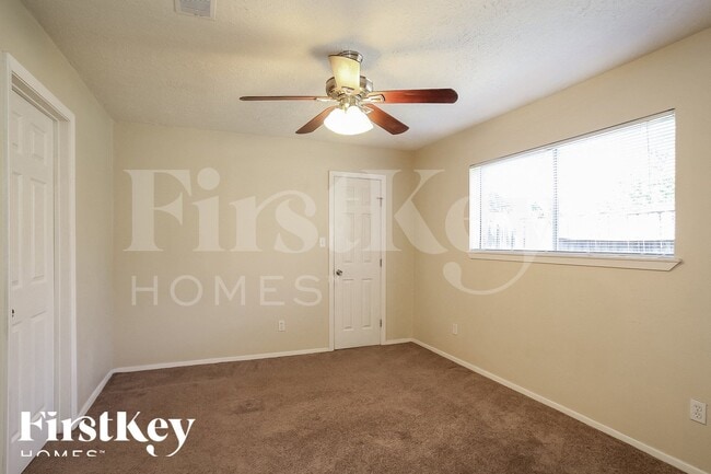 Building Photo - 14135 Rosetta Dr