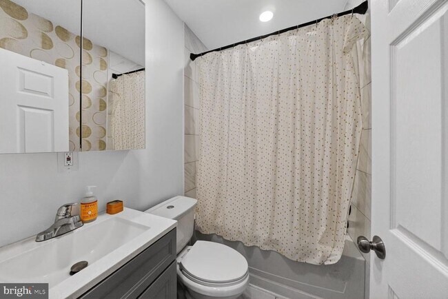 Building Photo - 1510 1st St NW