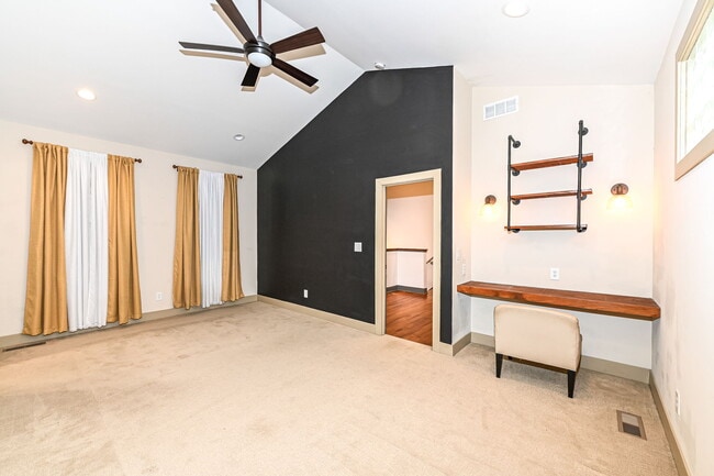 Building Photo - 1515 Olive St