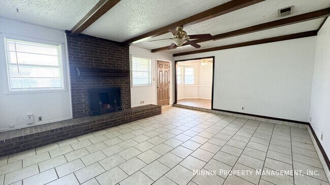 Building Photo - 5603 Amherst St