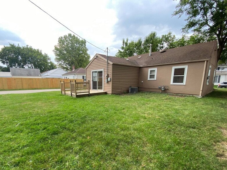 Building Photo - 1122 Franklin St