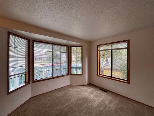 Building Photo - 7050 SW 174th Ave