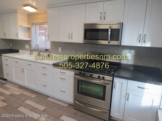 Building Photo - Updated 2 Bedroom House with Carport