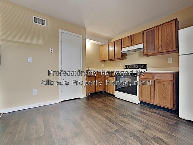 Building Photo - 1519 Crums Ln