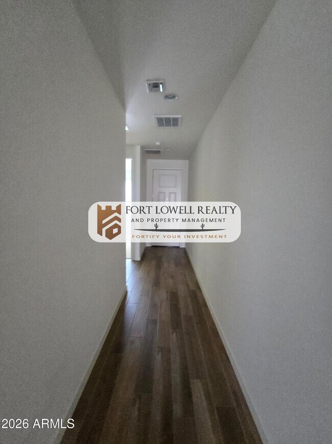 Building Photo - 2117 N 209th Ln