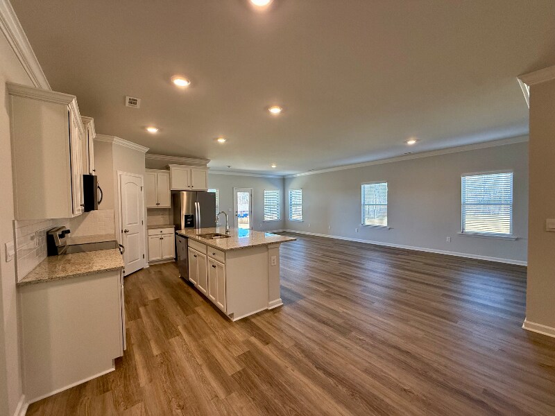 Building Photo - 160 High Leaf Dr