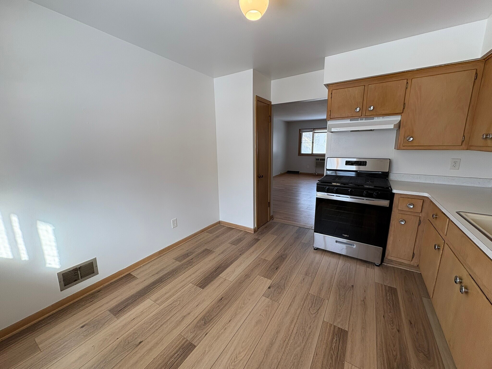 Building Photo - 3573 S 76th St